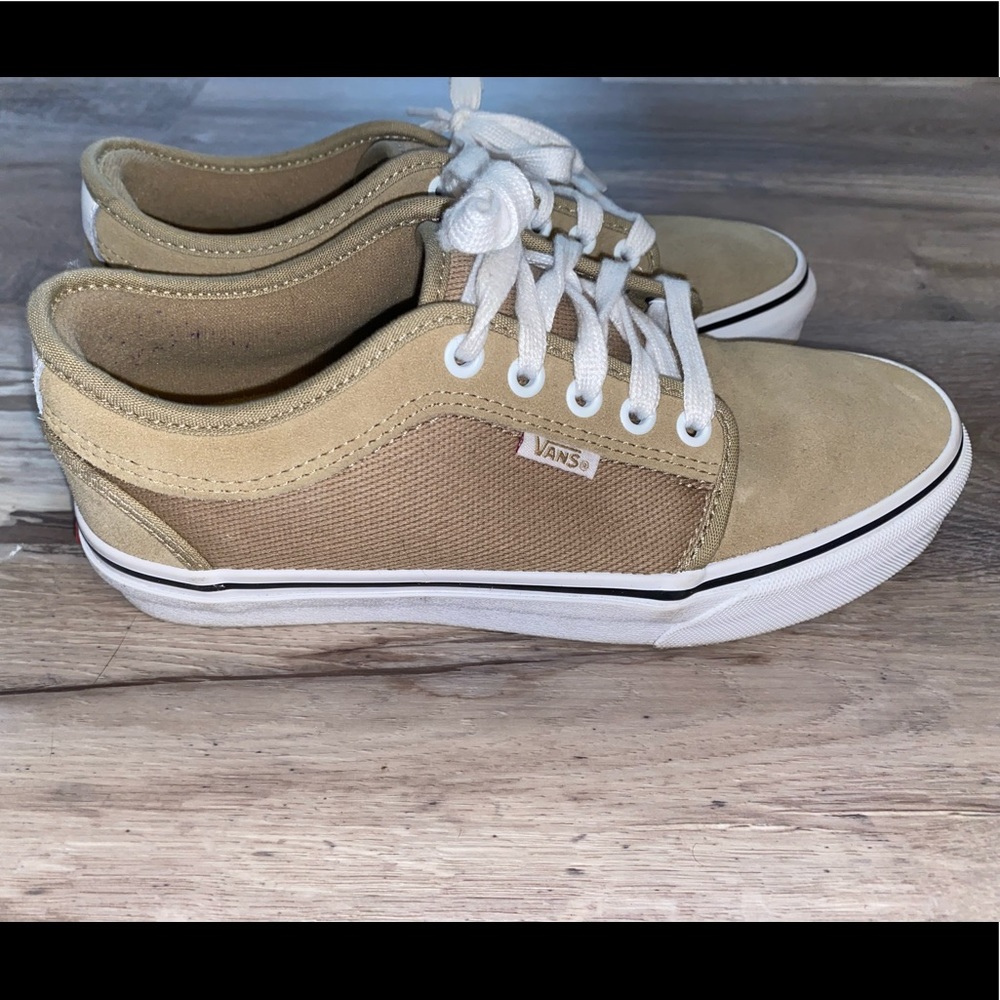 Womens Chukka vans size 8